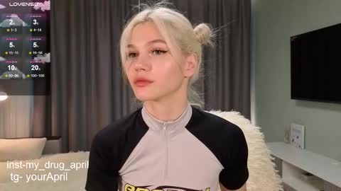 Snapshot of my_april chatting on November 9, 7:06 am April online show from November 9, 7:06 am