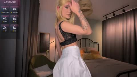 Sandra Muse online show from December 15, 12:53 pm