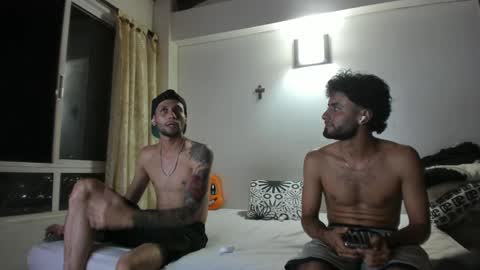 Snapshot of mybmx chatting on September 23, 4:04 am JUAN TORRES CREATURE online show from September 23, 4:04 am