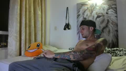 JUAN TORRES CREATURE online show from November 13, 3:16 am