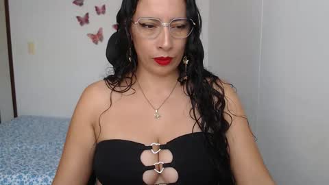 Snapshot of myc_sw_couple chatting on March 19, 4:11 pm mary and charlie online show from March 19, 4:11 pm