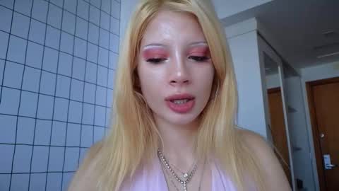 Snapshot of mydrool chatting on February 18, 6:59 pm mydrool online show from February 18, 6:59 pm