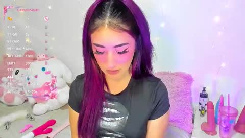    online show from October 8, 10:18 pm