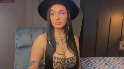 Hecate online show from October 5, 2:54 am