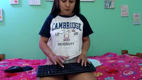 Angel Cute online show from October 27, 7:07 pm