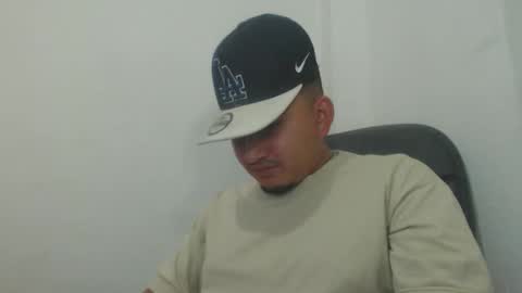 myke_andrade online show from March 7, 7:49 pm