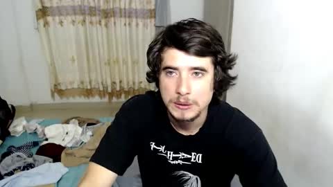 Snapshot of myke_xxx chatting on December 4, 1:20 pm mike online show from December 4, 1:20 pm