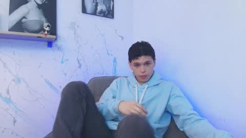 Snapshot of mykelcano chatting on February 6, 2:53 pm Mykel online show from February 6, 2:53 pm