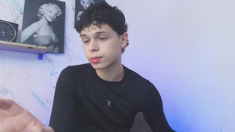 Snapshot of mykelcano chatting on February 9, 3:27 pm Mykel online show from February 9, 3:27 pm