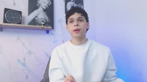 Snapshot of mykelcano chatting on February 10, 2:10 pm Mykel online show from February 10, 2:10 pm