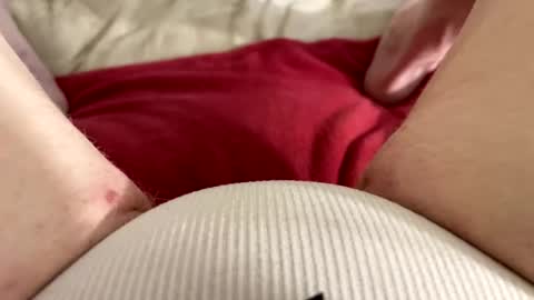 Snapshot of mykittyneedsuu chatting on February 10, 12:31 pm Kitty online show from February 10, 12:31 pm