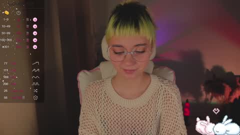 MylaFlores online show from December 18, 11:45 am