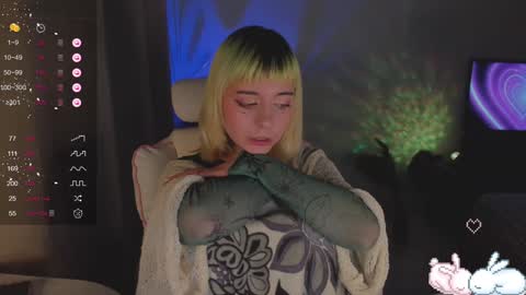 MylaFlores online show from December 25, 3:08 am