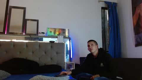 Snapshot of myluandjackhot chatting on February 9, 12:19 pm Myluandjack online show from February 9, 12:19 pm