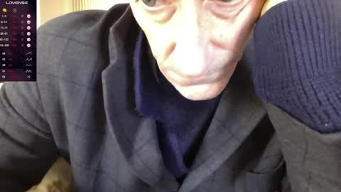 Bi sexy guy lovense hush is on private is open or password show tip if you like. online show from December 2, 9:02 am