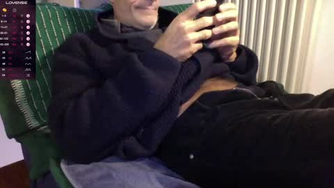 Bi sexy guy lovense hush is on private is open or password show tip if you like. online show from December 5, 3:39 pm