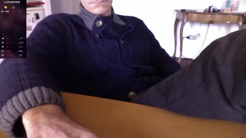 Bi sexy guy lovense hush is on private is open or password show tip if you like. online show from December 15, 8:30 am