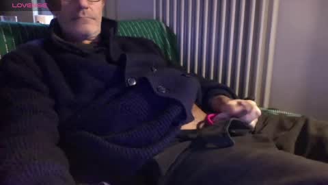 Bi sexy guy lovense hush is on private is open or password show tip if you like. online show from February 18, 4:37 pm