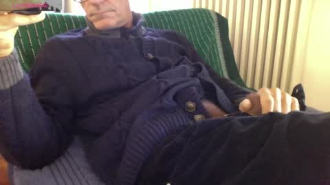 Snapshot of mynakedbeach chatting on November 23, 8:47 am Bi sexy guy lovense hush is on private is open or password show tip if you like. online show from November 23, 8:47 am