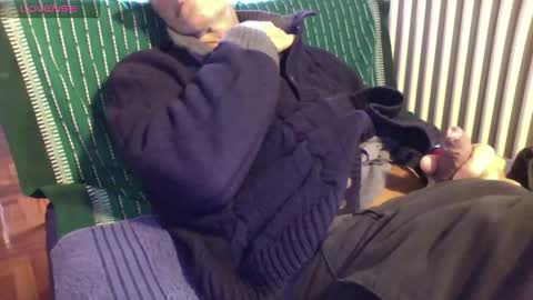 Snapshot of mynakedbeach chatting on December 2, 9:14 am Bi sexy guy lovense hush is on private is open or password show tip if you like. online show from December 2, 9:14 am