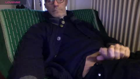 Snapshot of mynakedbeach chatting on December 18, 7:36 am Bi sexy guy lovense hush is on private is open or password show tip if you like. online show from December 18, 7:36 am