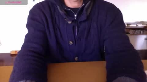 Snapshot of mynakedbeach chatting on December 20, 7:48 am Bi sexy guy lovense hush is on private is open or password show tip if you like. online show from December 20, 7:48 am