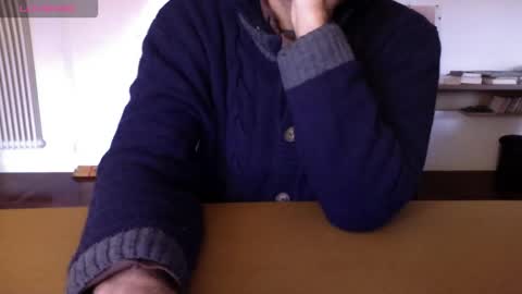 Snapshot of mynakedbeach chatting on December 22, 7:38 am Bi sexy guy lovense hush is on private is open or password show tip if you like. online show from December 22, 7:38 am