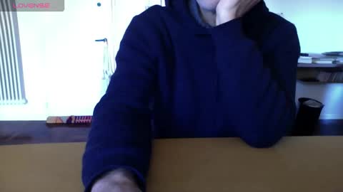 Snapshot of mynakedbeach chatting on January 10, 7:54 am Bi sexy guy lovense hush is on private is open or password show tip if you like. online show from January 10, 7:54 am