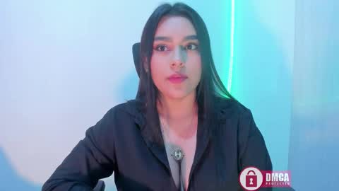 Snapshot of mypretty_isabella chatting on October 10, 5:50 am Bella online show from October 10, 5:50 am