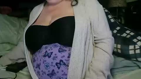 mysteriouswoman18 online show from October 18, 3:31 am