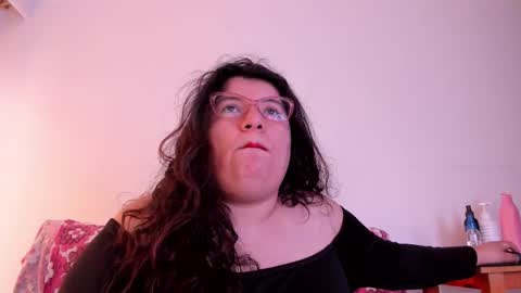 Snapshot of mystery_psique chatting on November 22, 7:13 pm mystery_psique online show from November 22, 7:13 pm