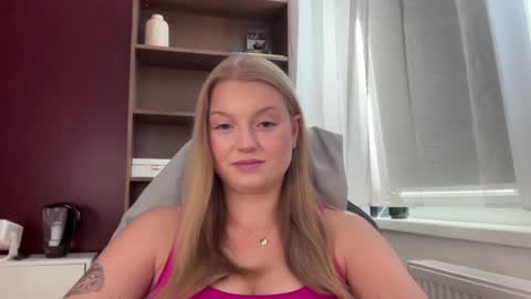 Snapshot of mysteryericax chatting on June 30, 8:26 am Erica online show from June 30, 8:26 am