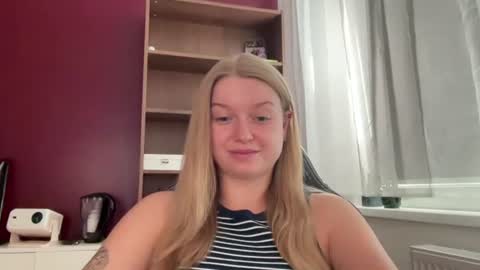 Snapshot of mysteryericax chatting on July 8, 8:08 am Erica online show from July 8, 8:08 am