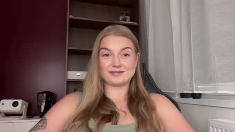Snapshot of mysteryericax chatting on July 10, 11:57 am Erica online show from July 10, 11:57 am