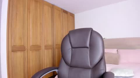 Elena online show from October 25, 9:09 pm