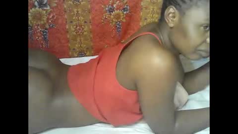 Snapshot of mystic_linna chatting on March 7, 6:38 pm mystic_linna online show from March 7, 6:38 pm