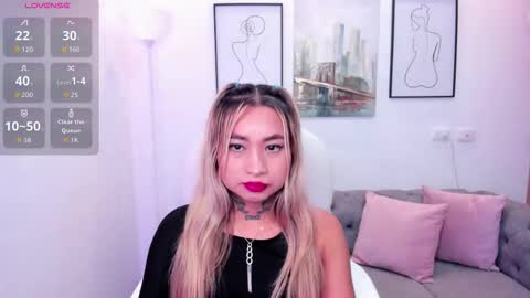 mystic_nova_ online show from March 13, 11:17 am