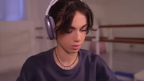 Snapshot of mystica_ chatting on October 24, 6:10 am MILLI online show from October 24, 6:10 am