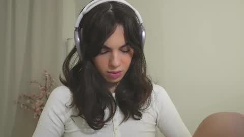 Snapshot of mystica_ chatting on November 7, 11:32 am MILLI online show from November 7, 11:32 am