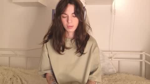 Snapshot of mystica_ chatting on November 20, 8:36 am MILLI online show from November 20, 8:36 am