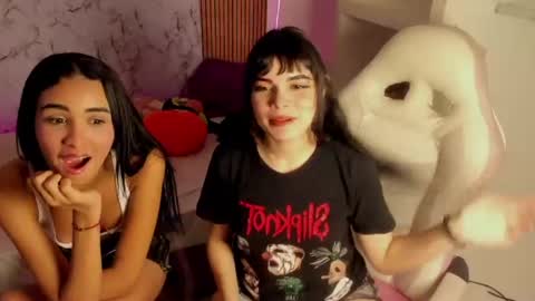 Snapshot of mysticamber1 chatting on November 29, 10:24 pm mysticamber1 online show from November 29, 10:24 pm