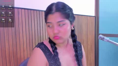 Snapshot of mysticlatina chatting on October 1, 12:00 pm mysti online show from October 1, 12:00 pm