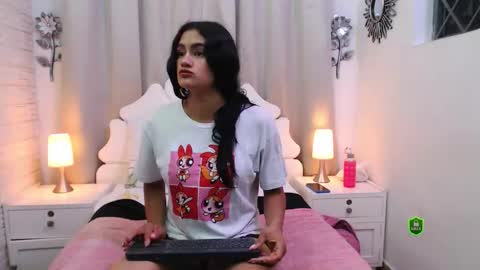 mysticliah online show from November 5, 12:16 pm