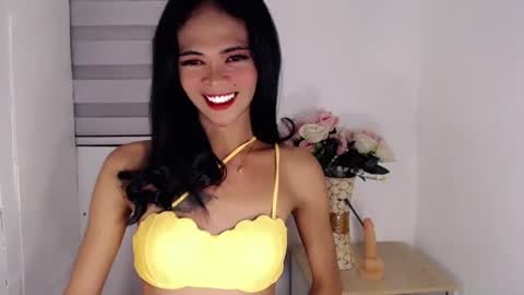 Snapshot of mysticofcum22 chatting on December 27, 3:53 am Krestine online show from December 27, 3:53 am