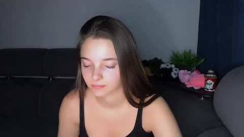 Leya online show from November 15, 7:54 pm