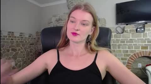 mysticvenus_ online show from September 23, 1:47 pm