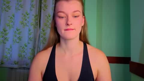 mysticvenus_ online show from March 22, 4:10 pm