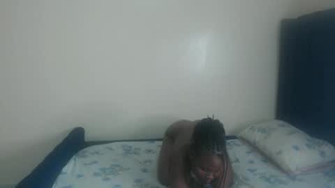 Snapshot of mystique_mirror chatting on February 4, 12:16 am Mystique online show from February 4, 12:16 am