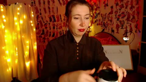 Snapshot of mystydew chatting on February 1, 12:47 pm MystyDew online show from February 1, 12:47 pm