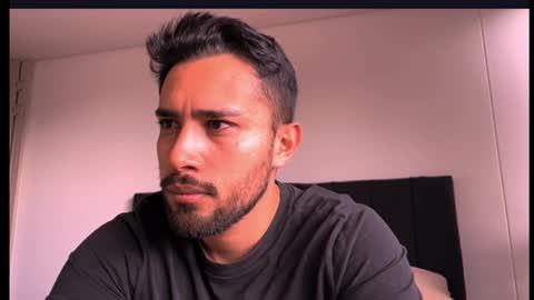 Hi Im Axel online show from January 13, 8:25 pm